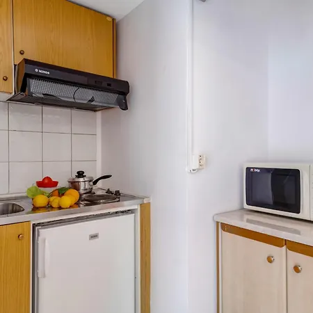 Appartement Nikoleta 4 *
